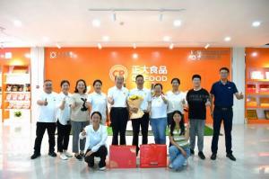 致敬崢嶸歲月 感恩一路奉獻(xiàn)！洛陽(yáng)正大這場(chǎng)退休職工歡送會(huì)情意滿滿！